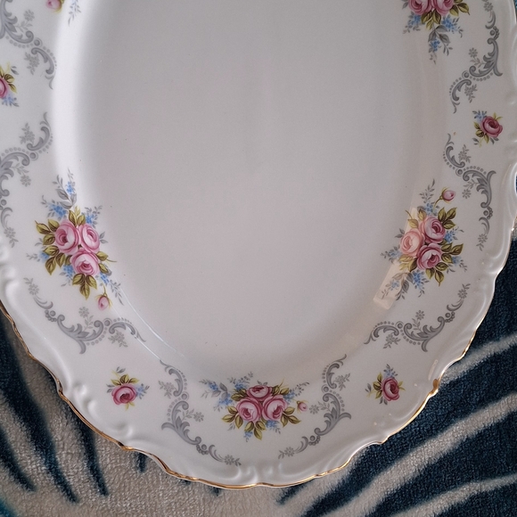 Elegant Floral Porcelain Platter - Picture 4 of 5